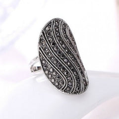 Antique Retro Black Rhinestone Ring