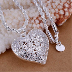 Fashion Cute Sand Flower Necklace Pendant