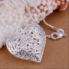 Fashion Cute Sand Flower Necklace Pendant