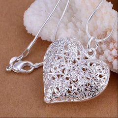 Fashion Cute Sand Flower Necklace Pendant